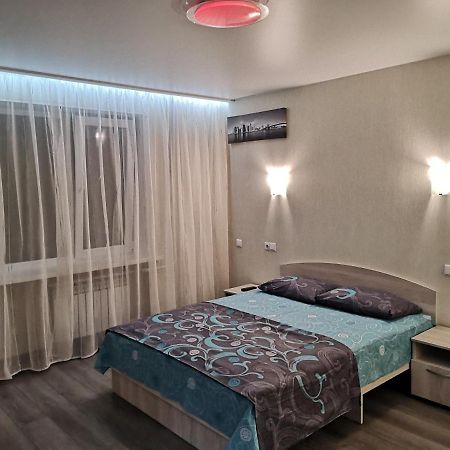 Новая Квартира На Пр. Соборном Возле Зну Zaporizhia Exterior foto